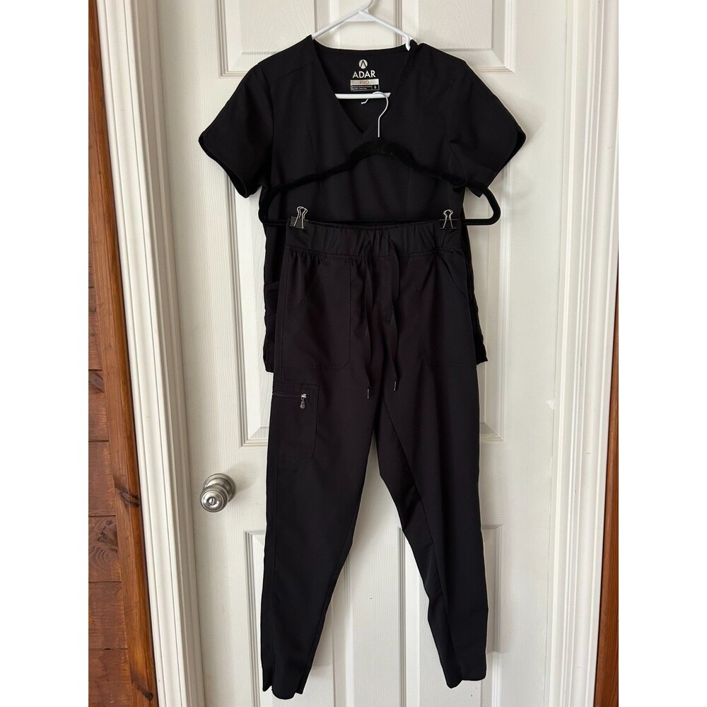Adar Pro Movement Booster Women Sweetheart V-Neck Scrub Top & Scrub Pants SMALL